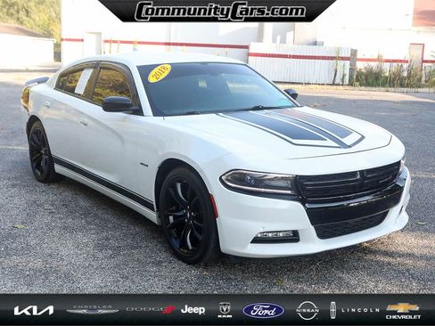 Used 2018 Dodge Charger R/T w/ Beats Audio Group image 9