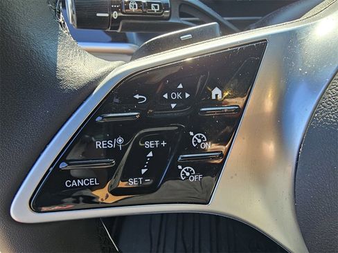 Used 2025 Mercedes-Benz GLC 300 image 20