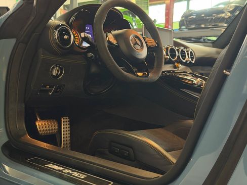 Used 2019 Mercedes-Benz AMG GT R image 16