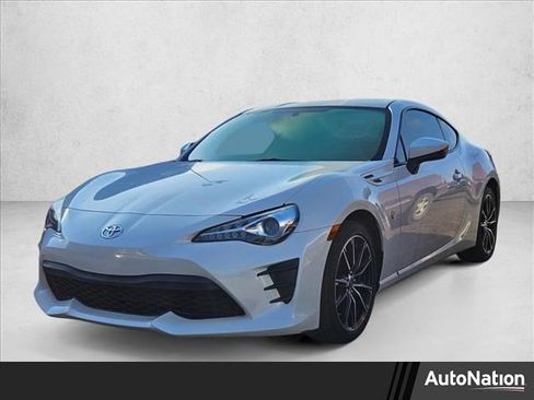 Used 2017 Toyota 86 image 1