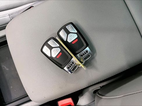 Used 2022 Audi Q5 2.0T Premium Plus w/ Premium Plus Package image 13