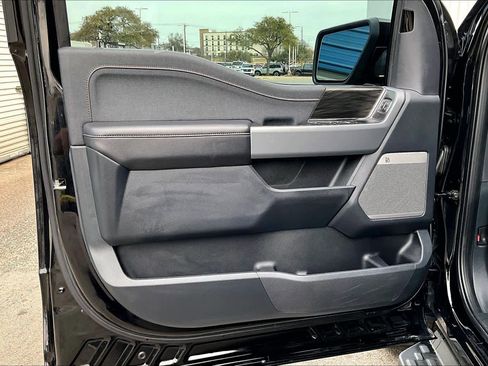 Used 2025 Ford F150 Lightning Lariat image 25