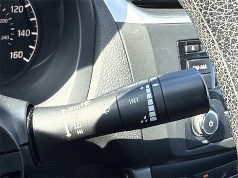 Used 2015 Nissan Sentra S image 24