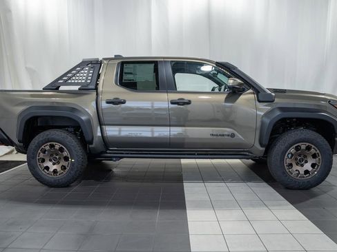 New 2026 Toyota Tacoma 4x4 Double Cab Hybrid image 3