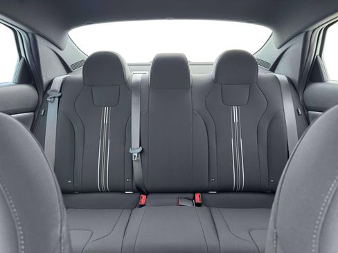 New 2025 Hyundai Elantra SEL image 23