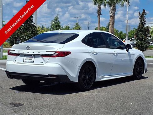 Used 2025 Toyota Camry SE w/ Convenience Package FWD image 7