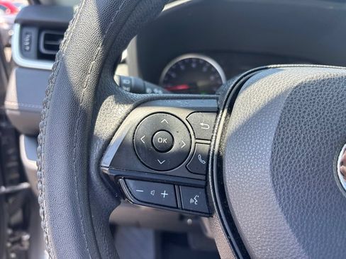 Used 2019 Toyota RAV4 XLE FWD image 22