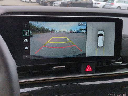 Used 2025 Kia Carnival SX Prestige FWD image 32