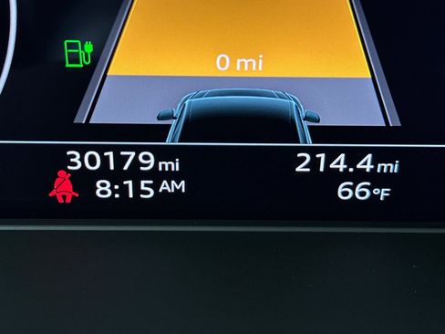 Used 2023 Audi Q5 e Premium Plus w/ Premium Plus Package image 22