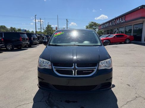 Used 2016 Dodge Grand Caravan SXT FWD image 8