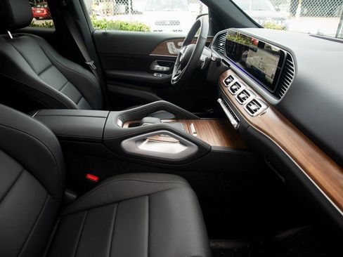 Used 2025 Mercedes-Benz GLE 350 4MATIC image 36