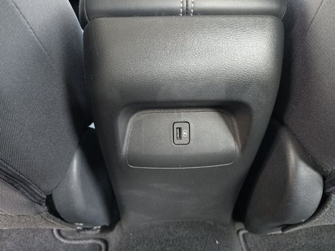 Used 2020 Nissan Sentra SV FWD image 25
