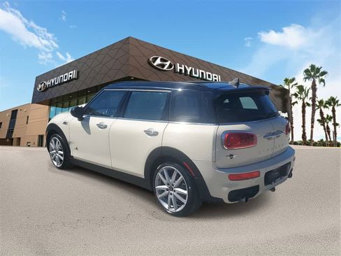 Used 2017 MINI Cooper Clubman S image 2