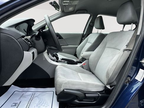 Certified 2017 Honda Accord LX image 5