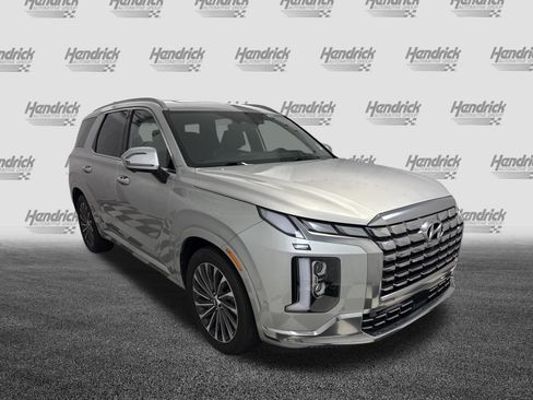 Used 2025 Hyundai Palisade Calligraphy AWD/4WD image 2