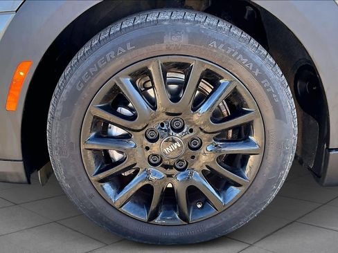 Used 2022 MINI Cooper 2-Door Hardtop image 8