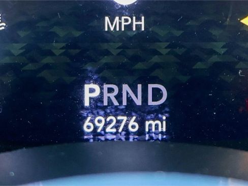 Used 2020 Jeep Wrangler Unlimited Sahara image 13