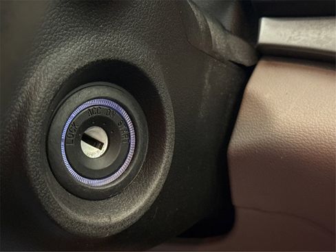 Used 2018 Hyundai Elantra SE image 26