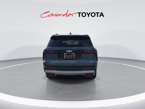 Used 2026 Chevrolet Traverse LT w/ Driver Confidence Package FWD image 7