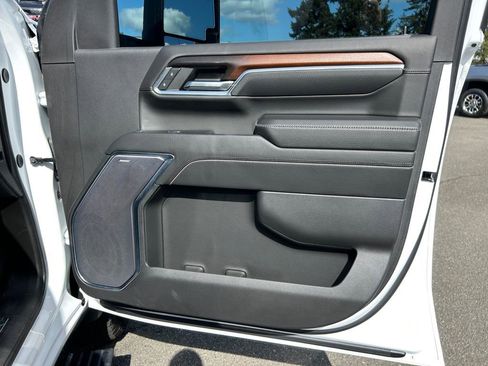 Used 2024 GMC Sierra 3500 Denali w/ Denali Reserve Package AWD/4WD image 26