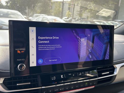 New 2026 Toyota Sienna Platinum AWD/4WD image 15
