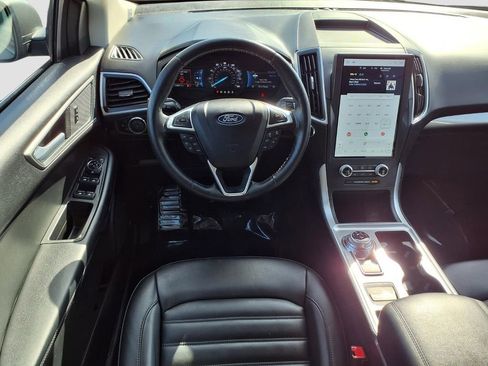 Used 2024 Ford Edge SEL w/ Convenience Package image 11
