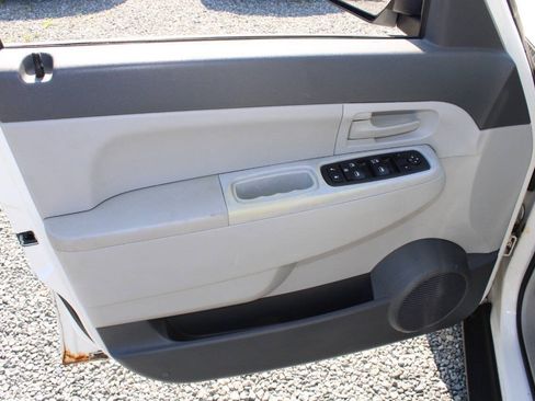 Used 2008 Jeep Liberty Sport w/ Popular Equipment Group AWD/4WD image 19