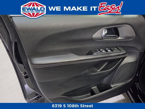 New 2027 Chrysler Pacifica LX FWD image 16