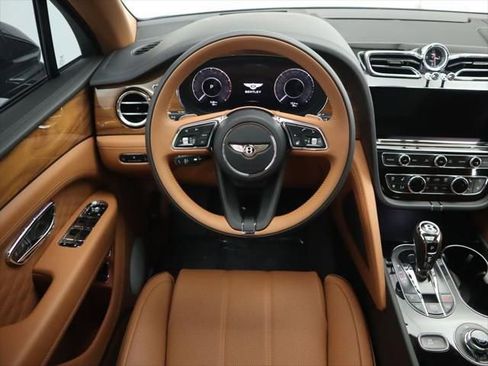New 2025 Bentley Bentayga image 10