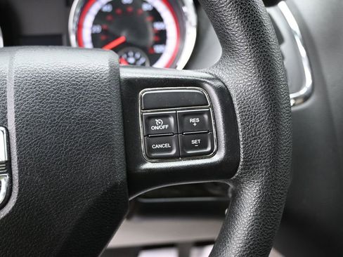 Used 2019 Dodge Grand Caravan SE image 17