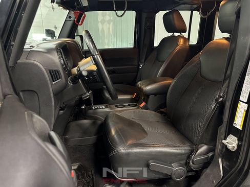Used 2016 Jeep Wrangler Unlimited Sahara AWD/4WD image 24