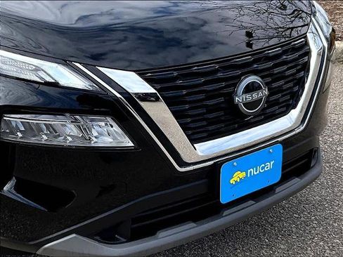 Certified 2023 Nissan Rogue SV image 29