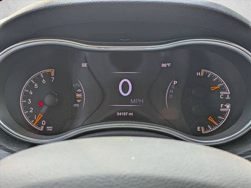 Used 2019 Jeep Grand Cherokee Laredo RWD image 6