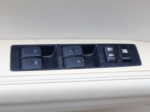 Used 2013 Lexus ES 350 w/ Luxury Pkg FWD image 14