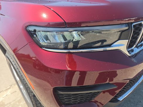 New 2026 Jeep Grand Cherokee Laredo X AWD/4WD image 19