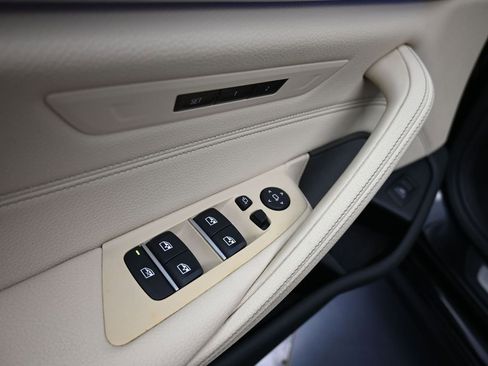 Used 2020 BMW 540i xDrive image 9