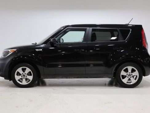 Used 2018 Kia Soul w/ Convenience Package FWD image 4