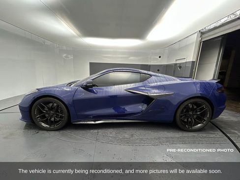 Used 2025 Chevrolet Corvette Z06 w/ Battery Protection Package image 2