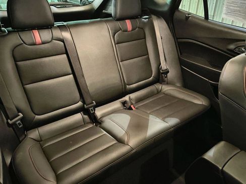 Used 2024 Chevrolet Trax RS w/ Sunroof Package image 24