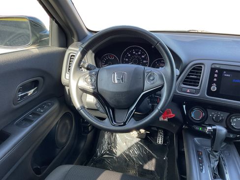 Used 2021 Honda HR-V Sport image 12