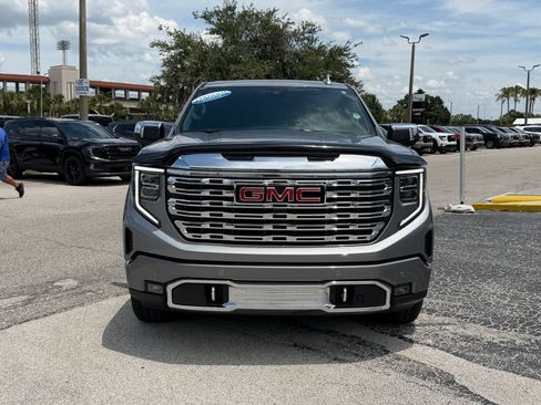 Used 2024 GMC Sierra 1500 Denali w/ Technology Package AWD/4WD image 9