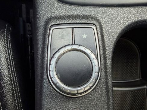 Used 2016 Mercedes-Benz CLA 250 image 28