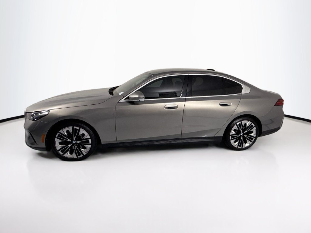 Used 2024 BMW 540i xDrive w/ Executive Package AWD/4WD image 8