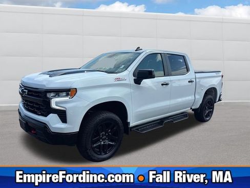 Used 2025 Chevrolet Silverado 1500 LT Trail Boss w/ Convenience Package II AWD/4WD image 1