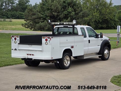 Used 2007 Ford F550 4x4 Super Cab Super Duty image 2