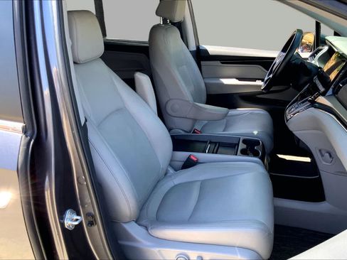 Used 2024 Honda Odyssey Touring image 9