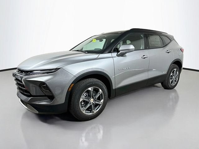 New 2026 Chevrolet Blazer LT w/ Convenience Package AWD/4WD image 3