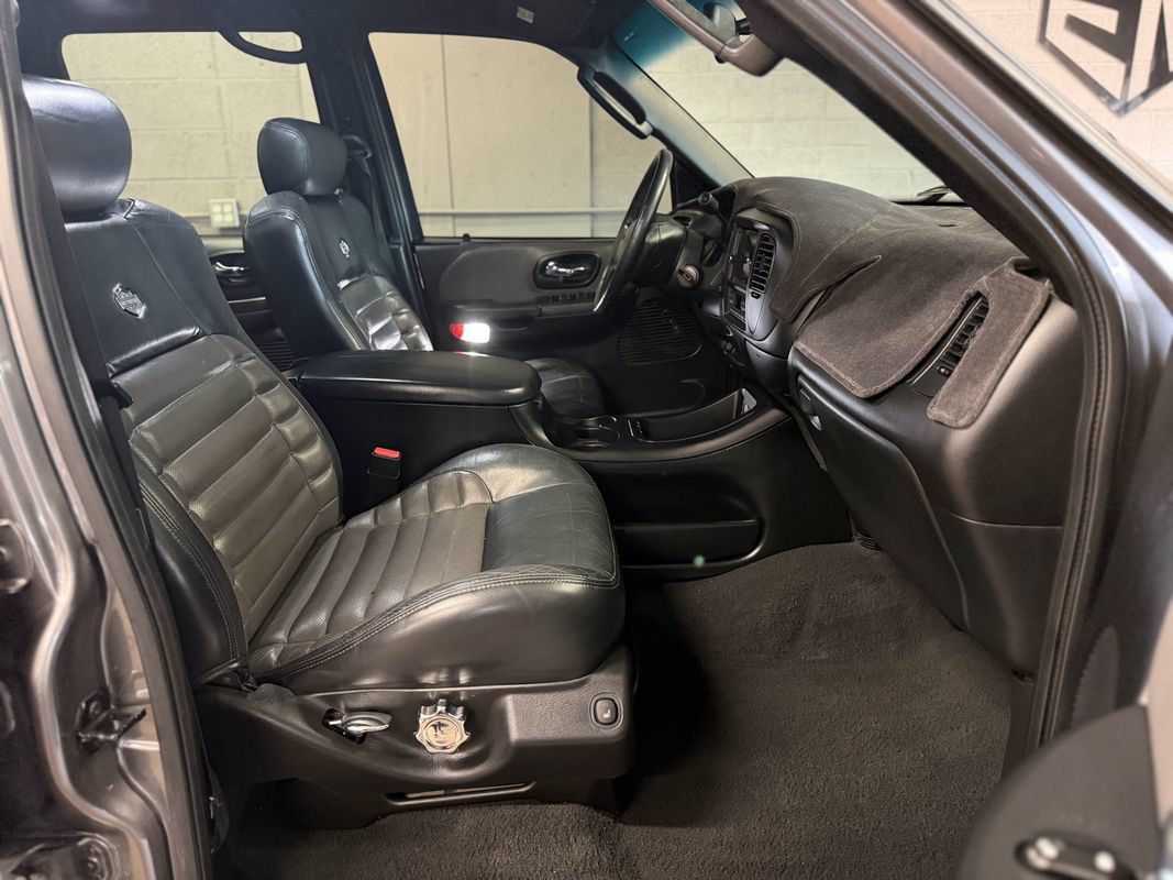 Used 2002 Ford F150 Harley-Davidson RWD image 28