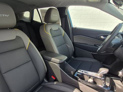 New 2026 Chevrolet Trax ACTIV FWD image 4
