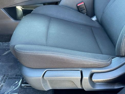 Used 2023 Nissan Rogue S image 19